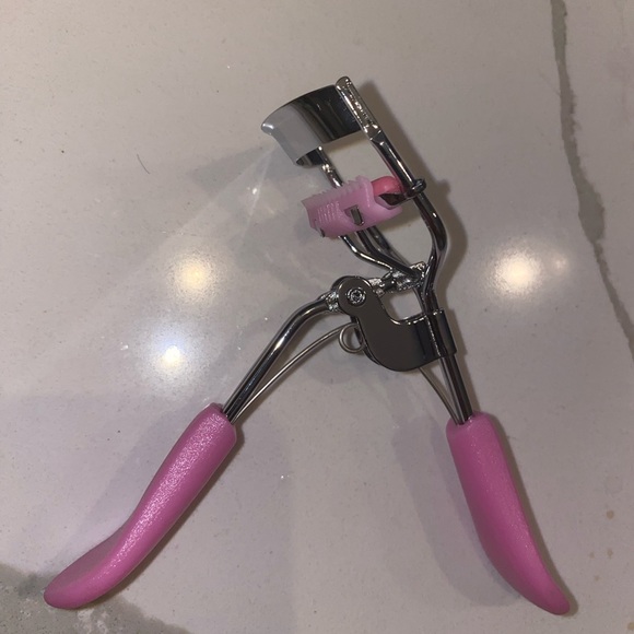Curling and combing eyelash curler - Picture 2 of 7